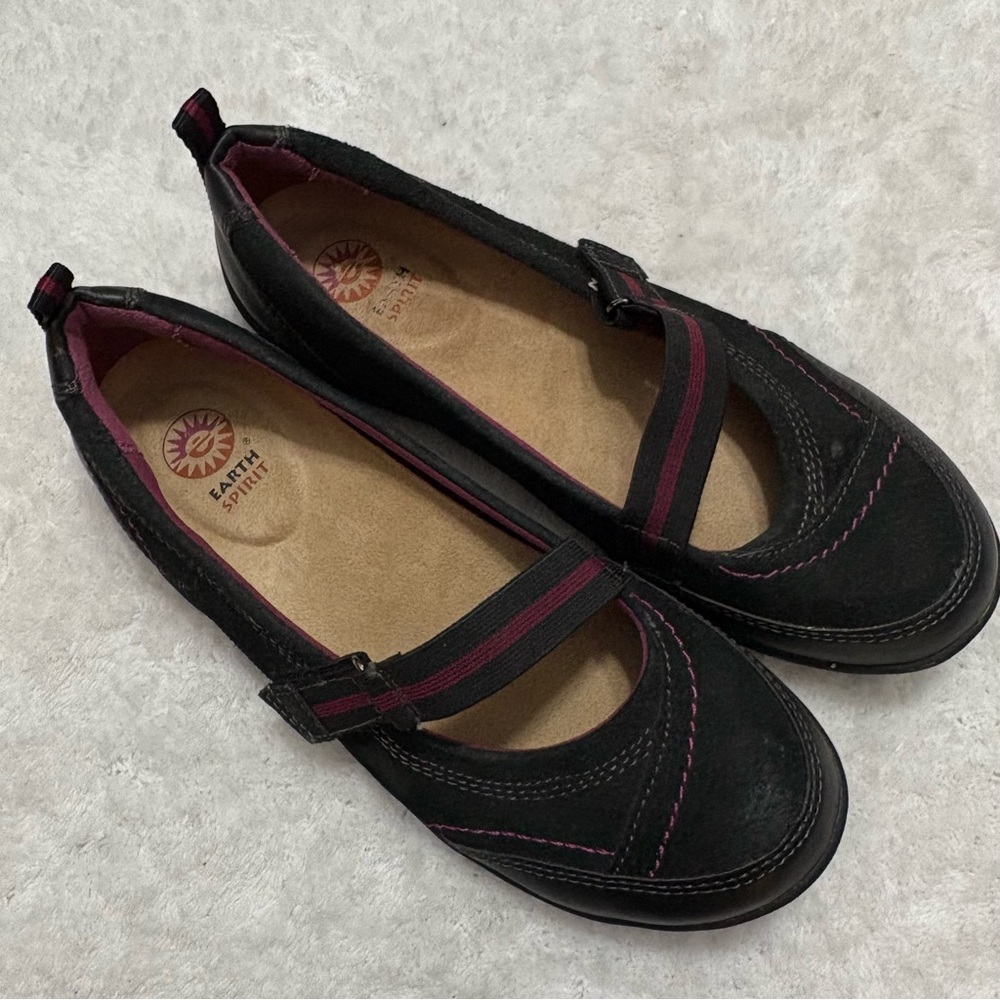 Earth Spirit Black Flats with Maroon Trim Mary Jane Style Size 9 EUC